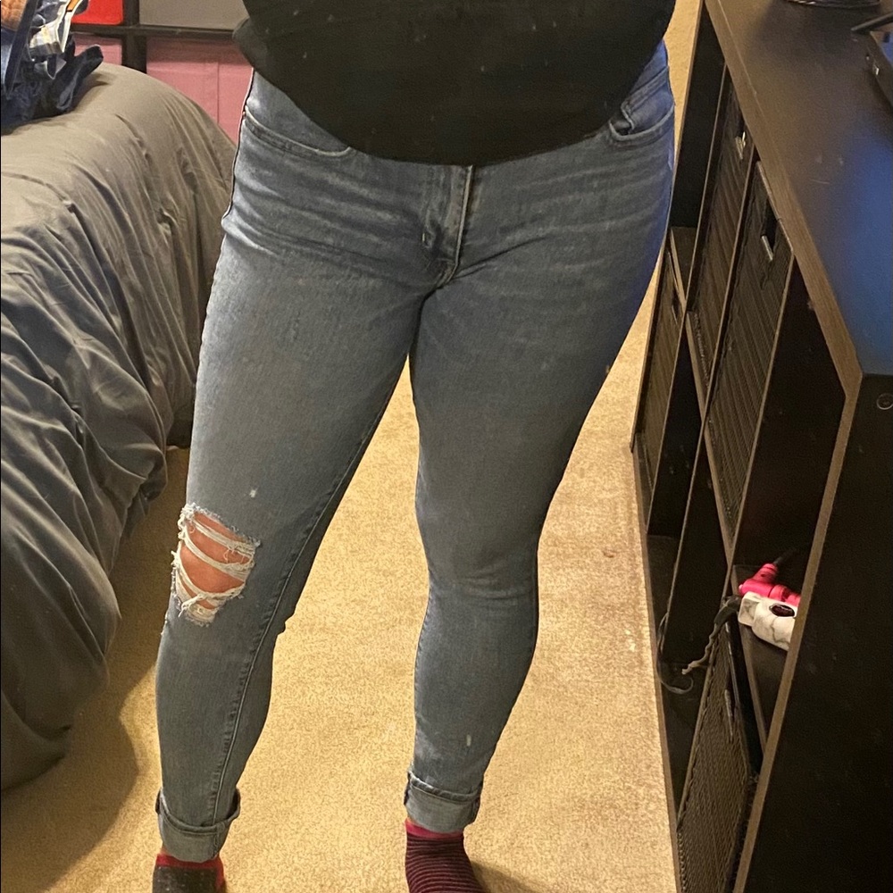 Levi 711 skinny jeans